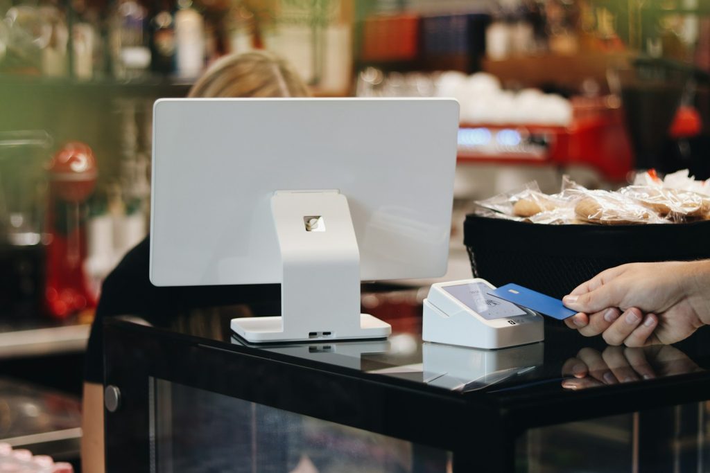 Terminal de paiement et facture pour accélérer les encaissements et gérer sa trésorerie